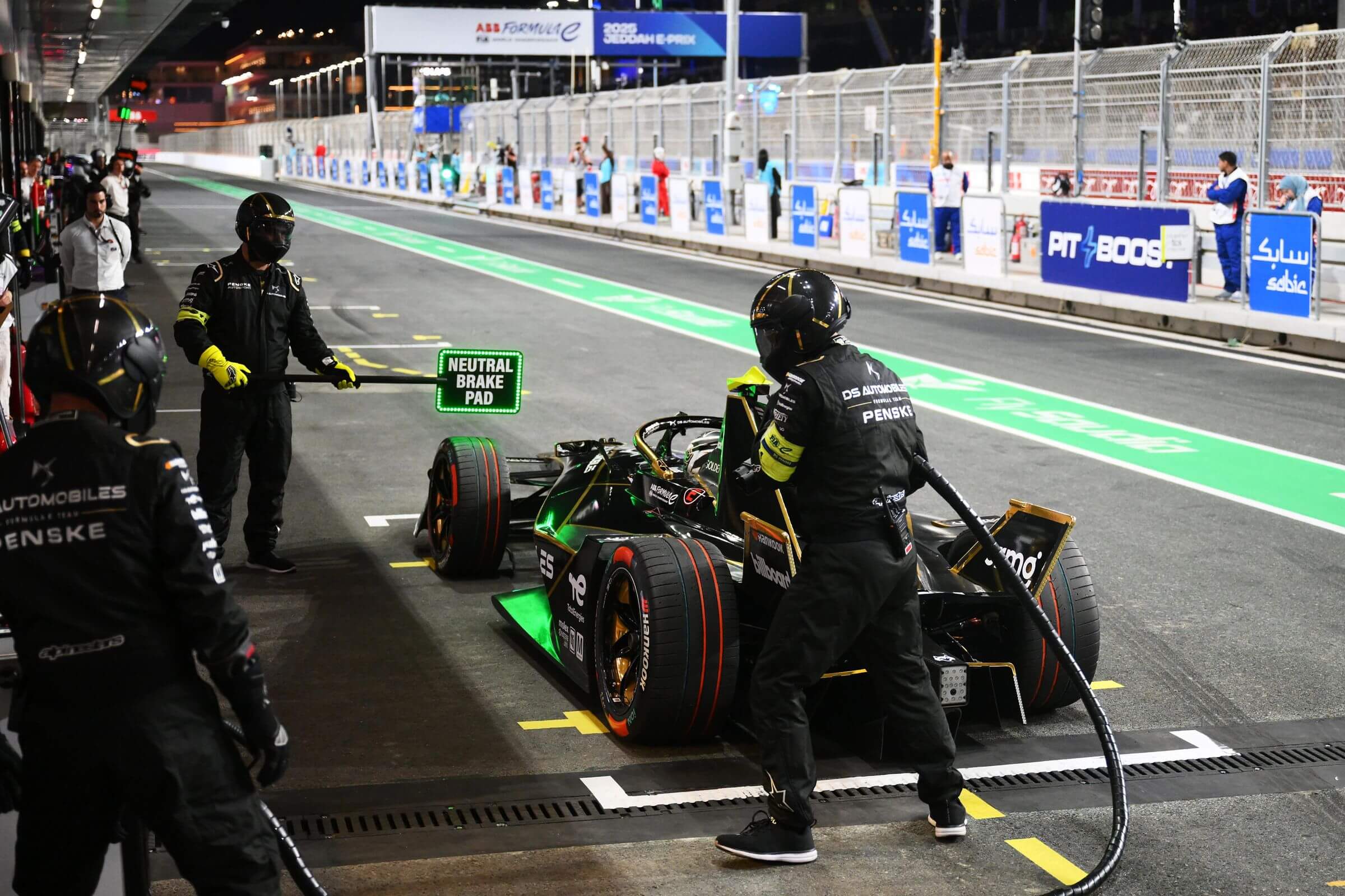 Fortescue-Zero-CEO Coates: "Pit-Boost-Technologie hebt nicht nur den Motorsport auf neues Niveau"